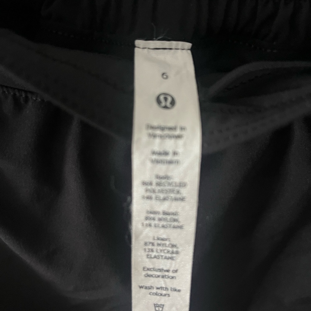 Lululemon tennis skirt - Picture 3 of 3